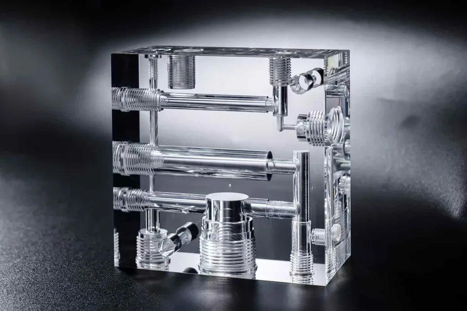 5-axis CNC machined acrylic microfluidic component